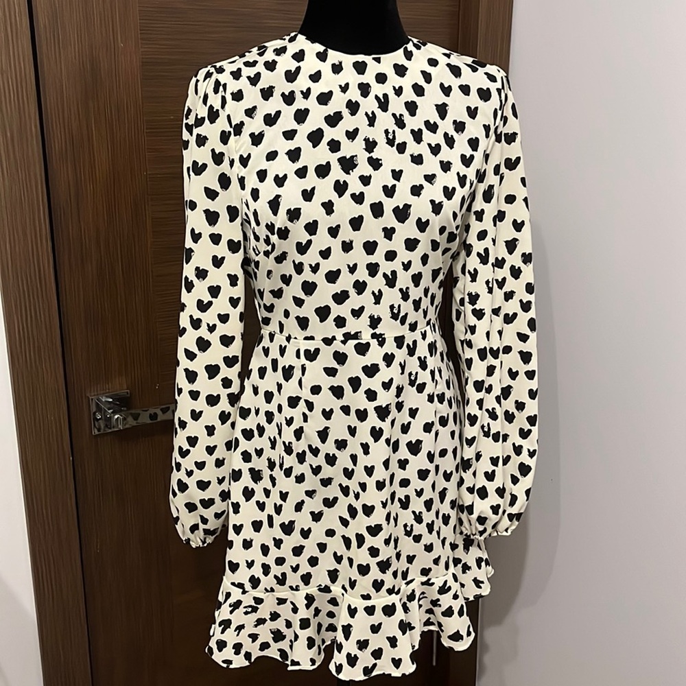 Pretty little things black/white dress